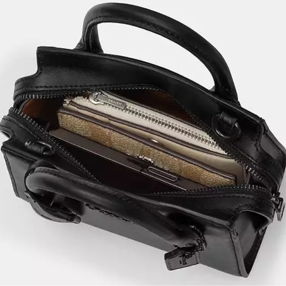 Coach Andrea Carryall - Picture 7 of 10